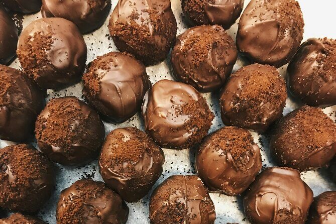 Taste Geneva – A Full Food Tour of Swiss Flavors by Do Eat Better - Rue du Marché Hot Chocolate: Choose Your Style