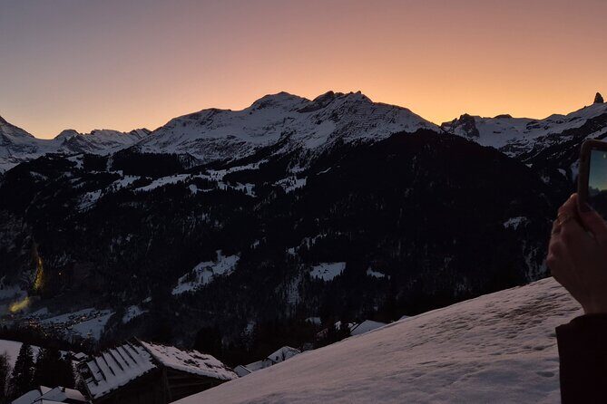 The best Sunset hike with Cheese Fondue - Why Wengen is the perfect stage for sunset fondue