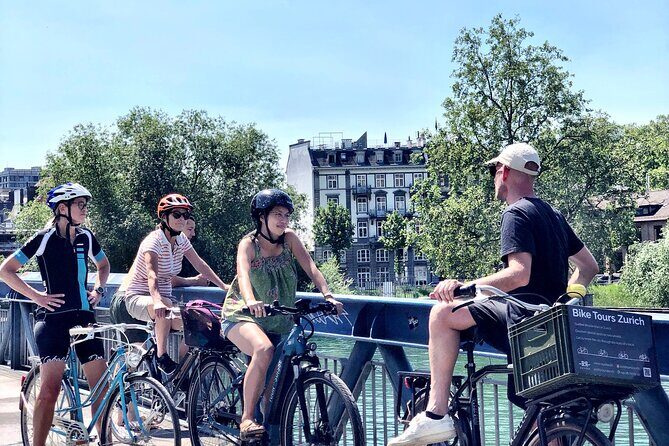 Urban Bike Tour Zurich - Frau Gerolds Garten and the old railway viaduct