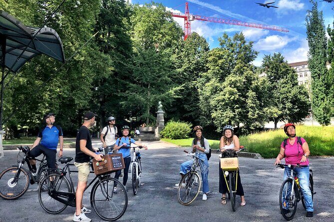 Urban Bike Tour Zurich - Letten baths at Flussbad Oberer Letten, then Platzspitz