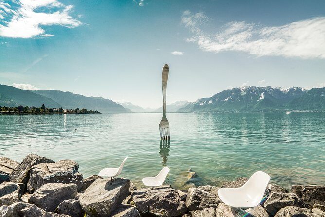 Vevey, Montreux, Chillon Day Trip from Geneva - Vevey’s Place du Marché: where to grab lunch and reset