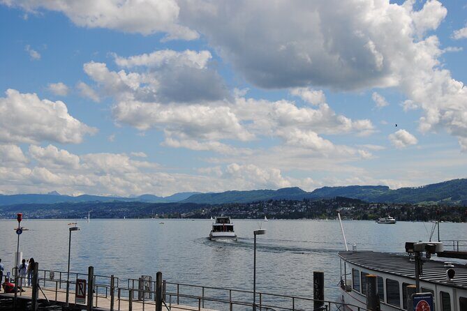 Zurich 360° City Walk Tour Including Hidden Spots - Walking Shoes, Steps, and Breaks: What the 3.5 Hours Feels Like