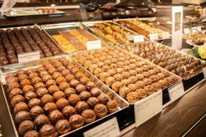 Zurich: Chocolate Tasting and Walking Tour with a Local - Meet at Limmatquai 55, End at Napfgasse 4
