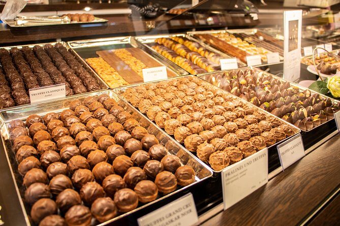 Zurich: Chocolate Tasting and Walking Tour with a Local - Meet at Limmatquai 55, End at Napfgasse 4