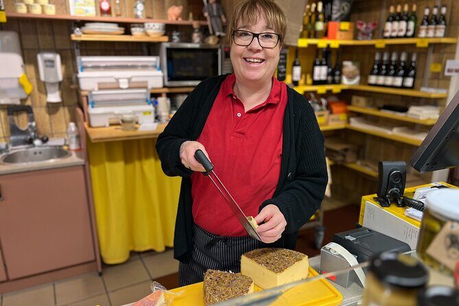 Zurich Food Tour with 10 Local Delicacies, Cheeses & Chocolates - What you’ll eat and drink on the tour (from savory to Swiss sweet)