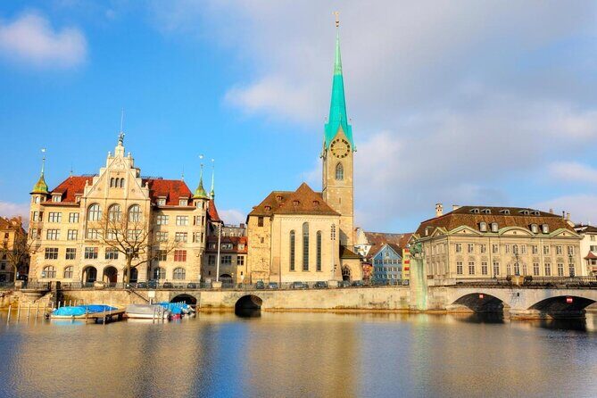 Zürich Historic District Tour - A Fast Orientation Through Zurich’s Old Town Streets