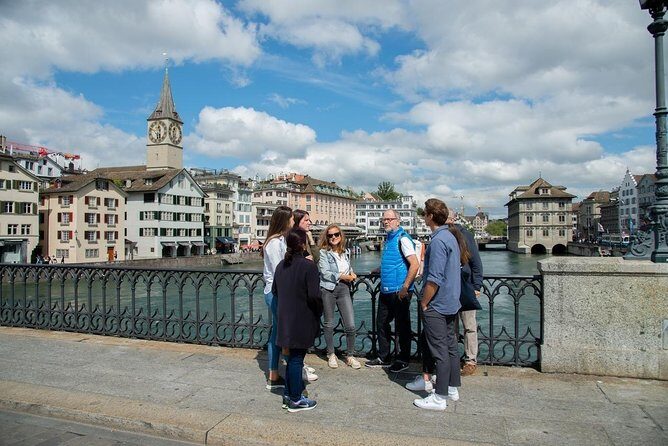 Zurich Old Town Walking Tour - Lindenhof Hill: The Free Viewpoint That Reframes the City