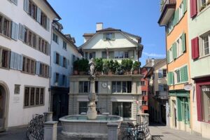 Zurich Old Town Walking Tour - Grossmünster Legends and the Finish Near Münsterhof