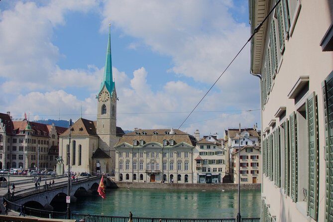 Zurich Private Customizable Guided Walking Tour - Paradeplatz to Old Town: Why This Start Makes Sense