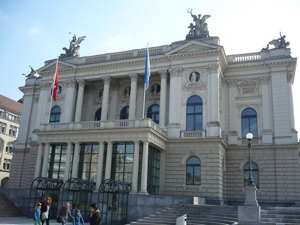 Zürich Private Walking Half-Day Trip with optional Lake Cruise - Key things to know before you walk