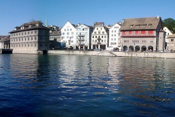 Zürich Private Walking Half-Day Trip with optional Lake Cruise - Lindenhof Hill and the medieval streets that feel like a set