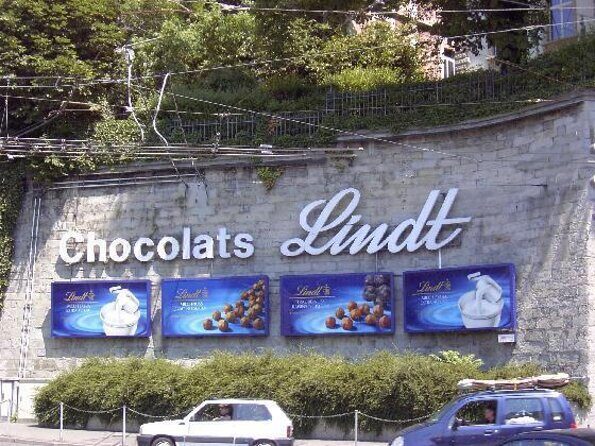 Zurich Sights: Cruise, Lindt Chocolate and optional FIFA Ticket - Key Highlights at a Glance